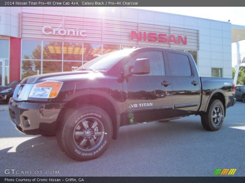 Galaxy Black / Pro-4X Charcoal 2014 Nissan Titan Pro-4X Crew Cab 4x4