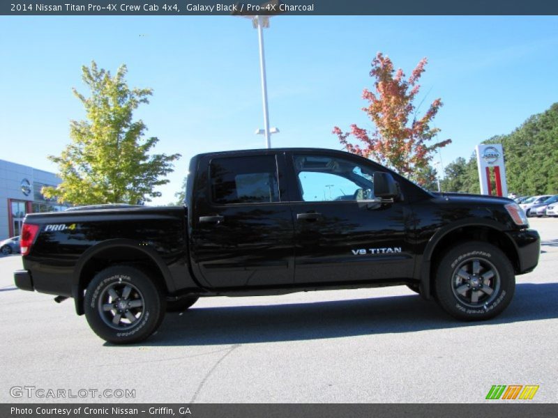 Galaxy Black / Pro-4X Charcoal 2014 Nissan Titan Pro-4X Crew Cab 4x4