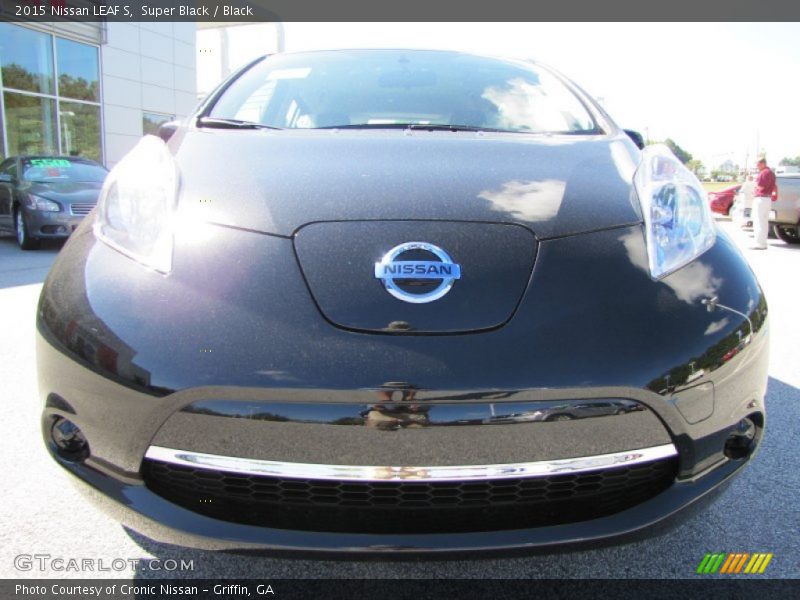 Super Black / Black 2015 Nissan LEAF S