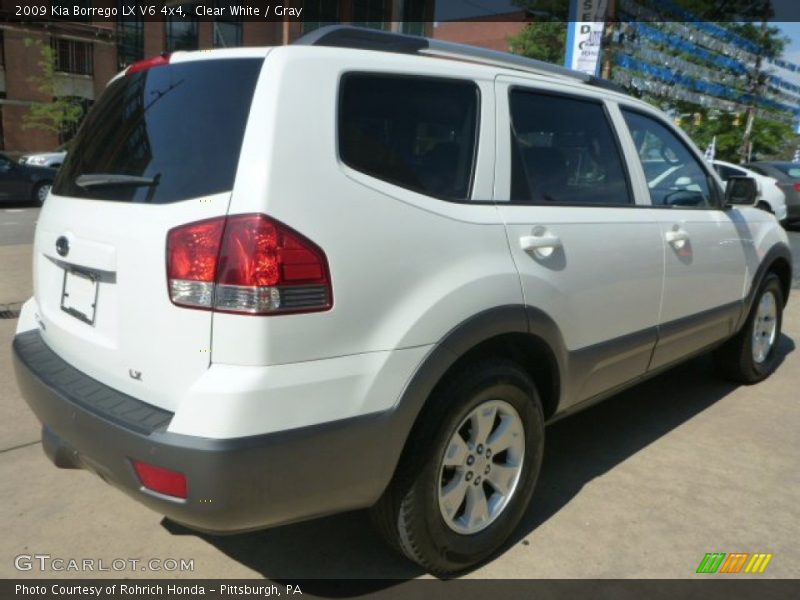 Clear White / Gray 2009 Kia Borrego LX V6 4x4