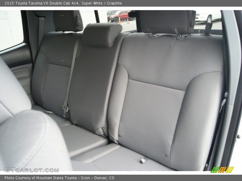Super White / Graphite 2015 Toyota Tacoma V6 Double Cab 4x4