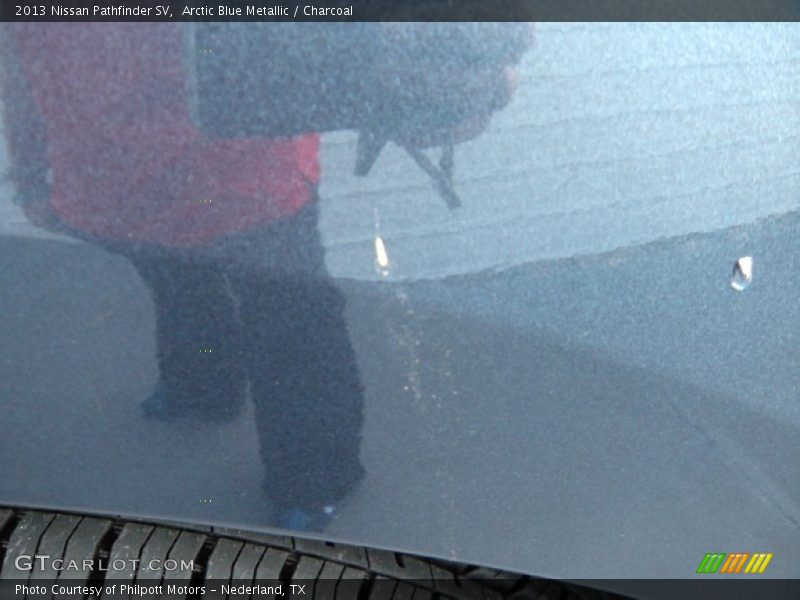 Arctic Blue Metallic / Charcoal 2013 Nissan Pathfinder SV