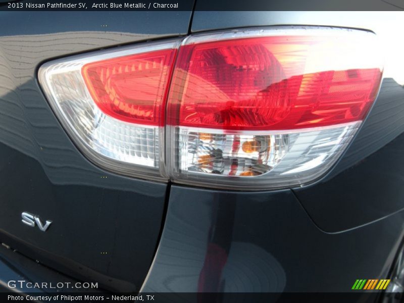Arctic Blue Metallic / Charcoal 2013 Nissan Pathfinder SV
