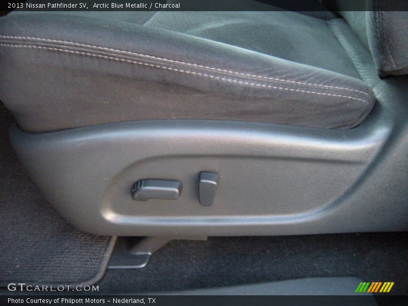 Arctic Blue Metallic / Charcoal 2013 Nissan Pathfinder SV