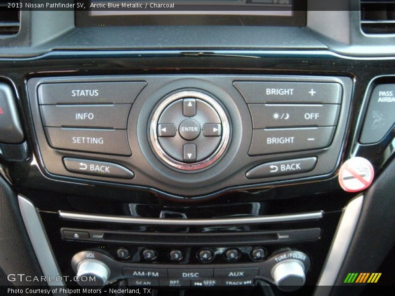 Arctic Blue Metallic / Charcoal 2013 Nissan Pathfinder SV