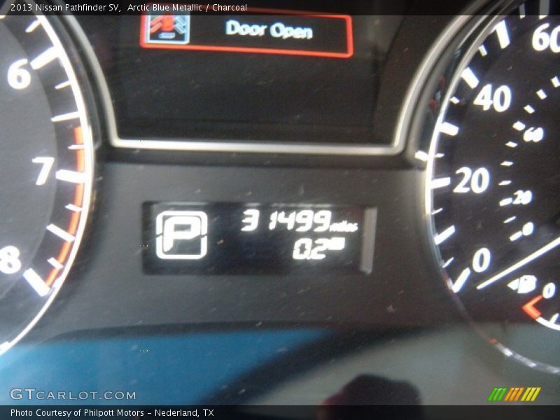 Arctic Blue Metallic / Charcoal 2013 Nissan Pathfinder SV