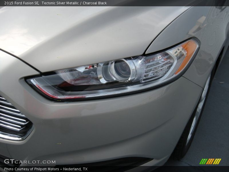 Tectonic Silver Metallic / Charcoal Black 2015 Ford Fusion SE