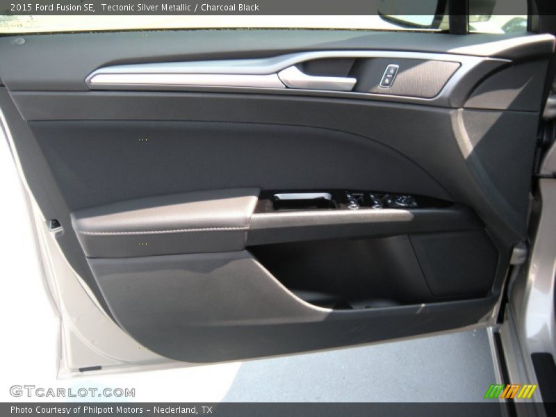 Tectonic Silver Metallic / Charcoal Black 2015 Ford Fusion SE