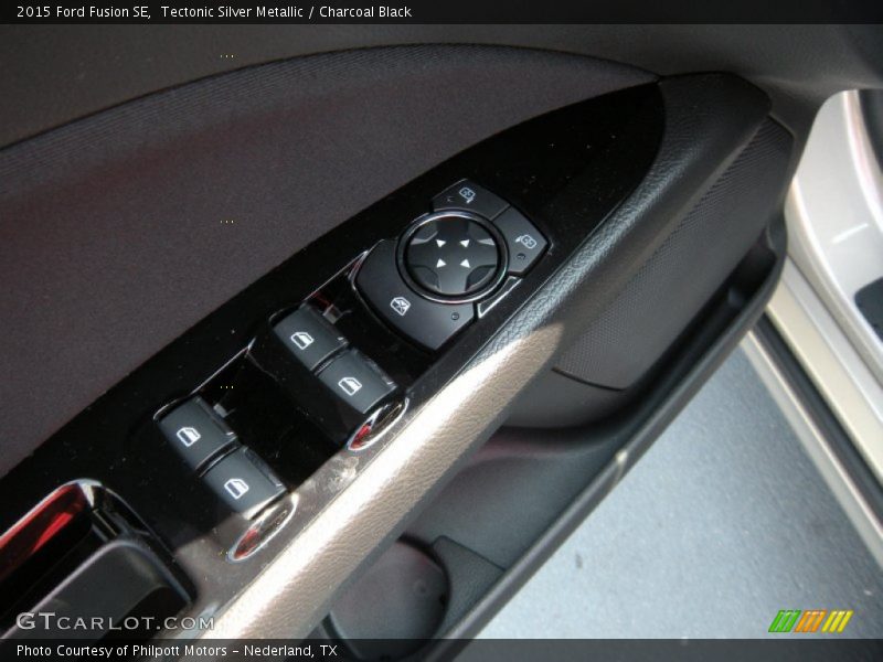 Tectonic Silver Metallic / Charcoal Black 2015 Ford Fusion SE