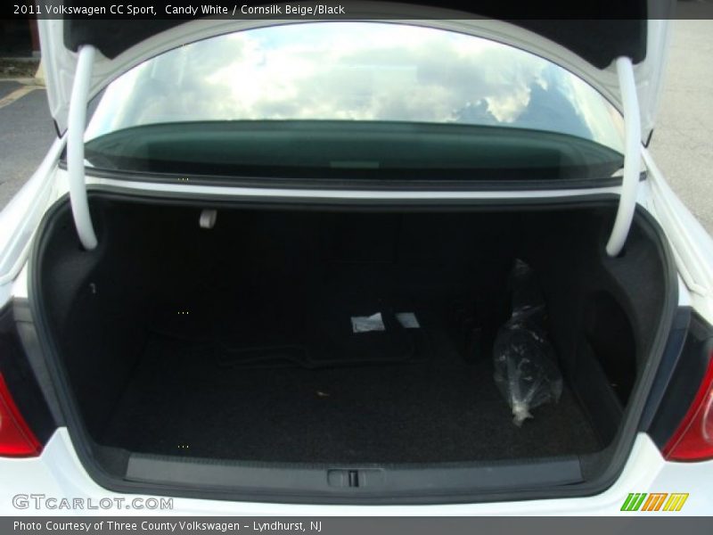 Candy White / Cornsilk Beige/Black 2011 Volkswagen CC Sport