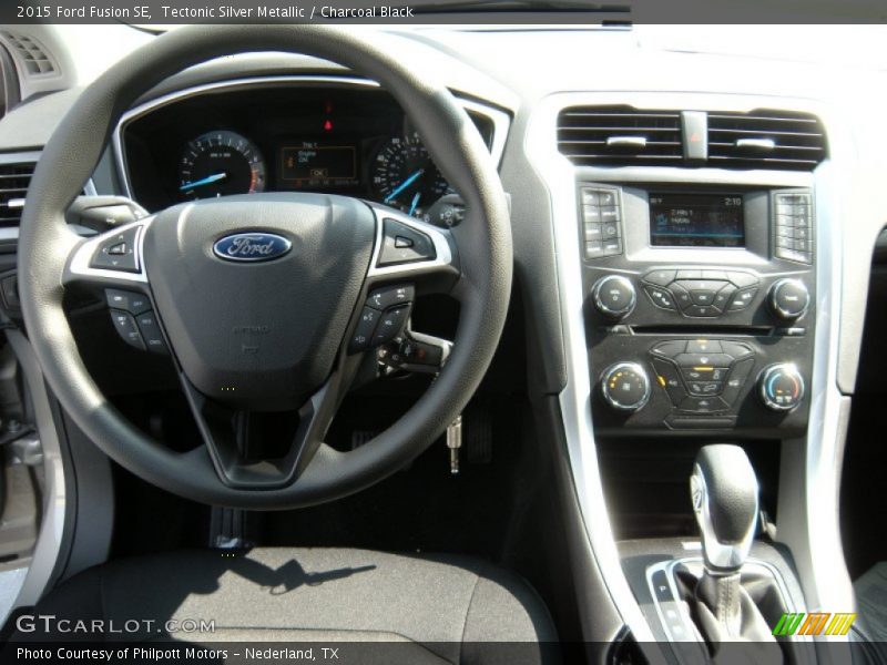 Tectonic Silver Metallic / Charcoal Black 2015 Ford Fusion SE