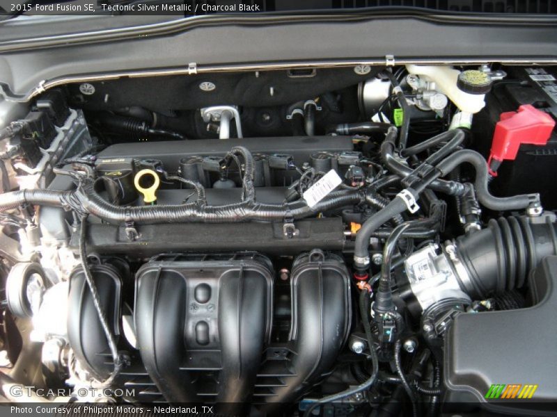 Tectonic Silver Metallic / Charcoal Black 2015 Ford Fusion SE