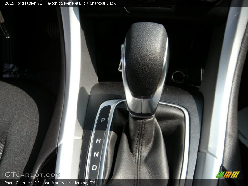 Tectonic Silver Metallic / Charcoal Black 2015 Ford Fusion SE