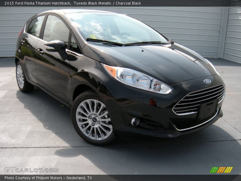 Tuxedo Black Metallic / Charcoal Black 2015 Ford Fiesta Titanium Hatchback