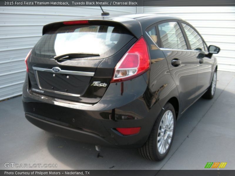 Tuxedo Black Metallic / Charcoal Black 2015 Ford Fiesta Titanium Hatchback