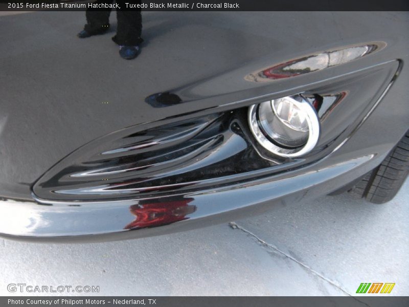 Tuxedo Black Metallic / Charcoal Black 2015 Ford Fiesta Titanium Hatchback