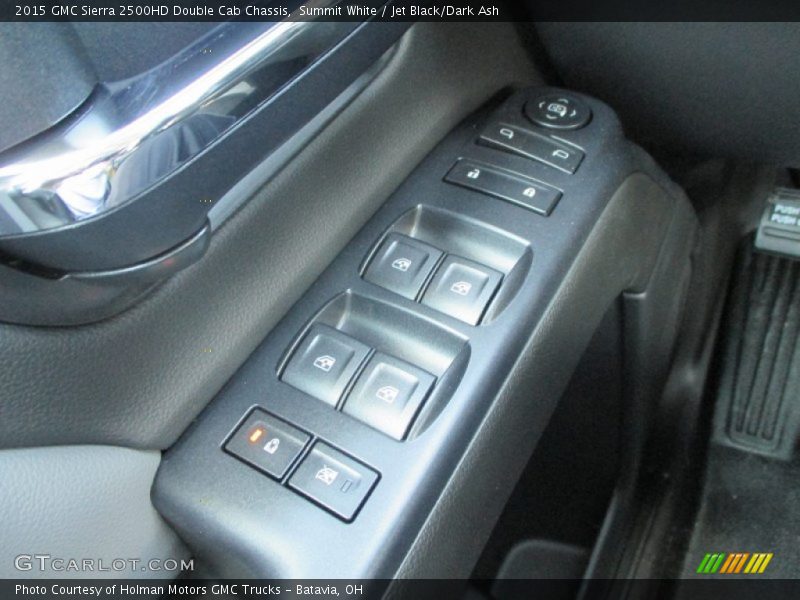 Controls of 2015 Sierra 2500HD Double Cab Chassis