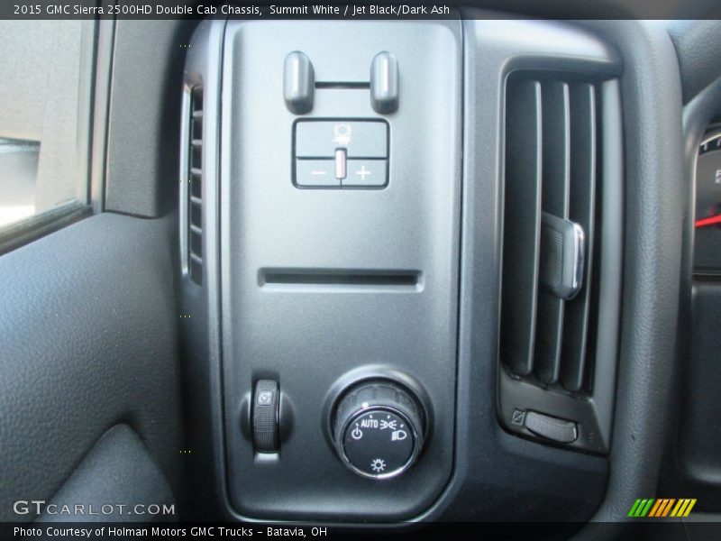 Controls of 2015 Sierra 2500HD Double Cab Chassis