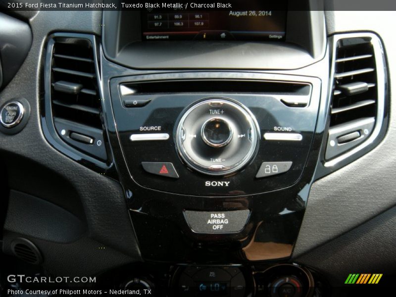 Controls of 2015 Fiesta Titanium Hatchback