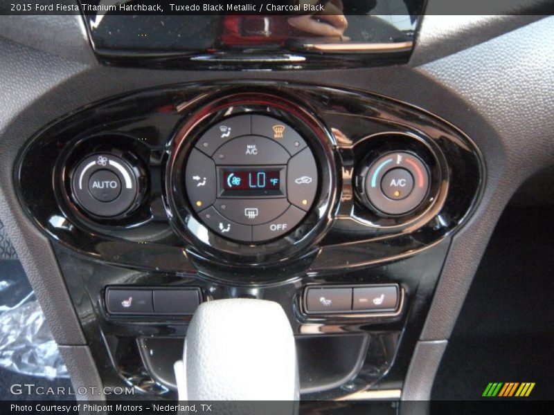 Controls of 2015 Fiesta Titanium Hatchback