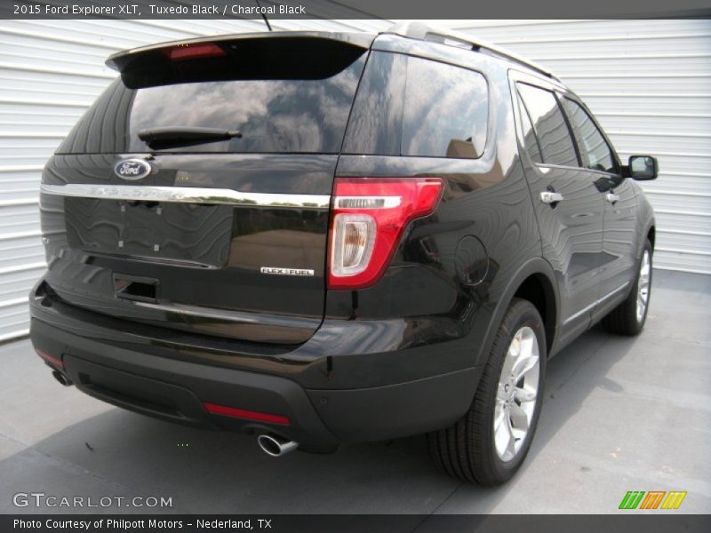 Tuxedo Black / Charcoal Black 2015 Ford Explorer XLT