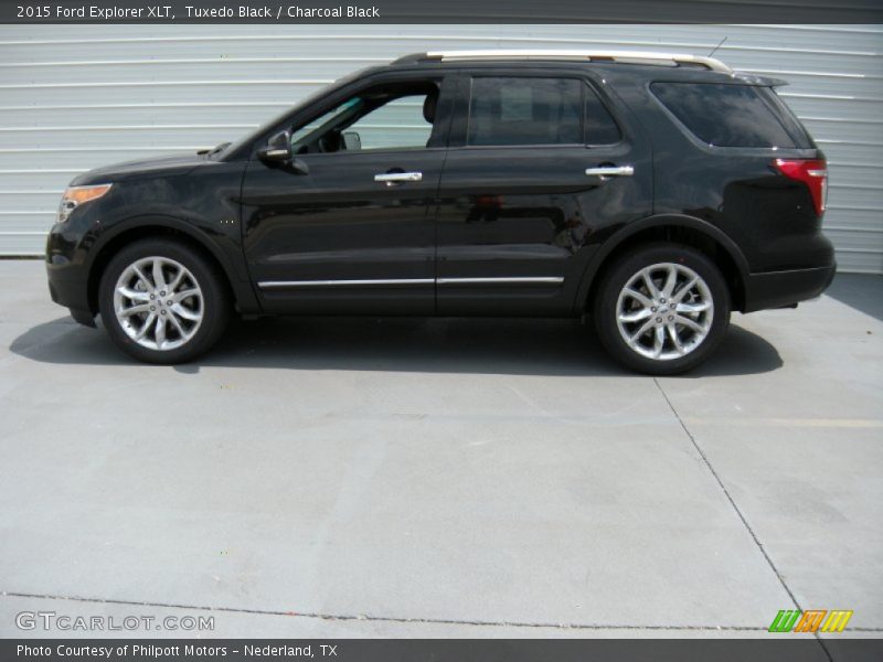Tuxedo Black / Charcoal Black 2015 Ford Explorer XLT