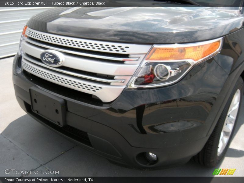 Tuxedo Black / Charcoal Black 2015 Ford Explorer XLT