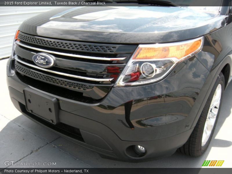 Tuxedo Black / Charcoal Black 2015 Ford Explorer Limited