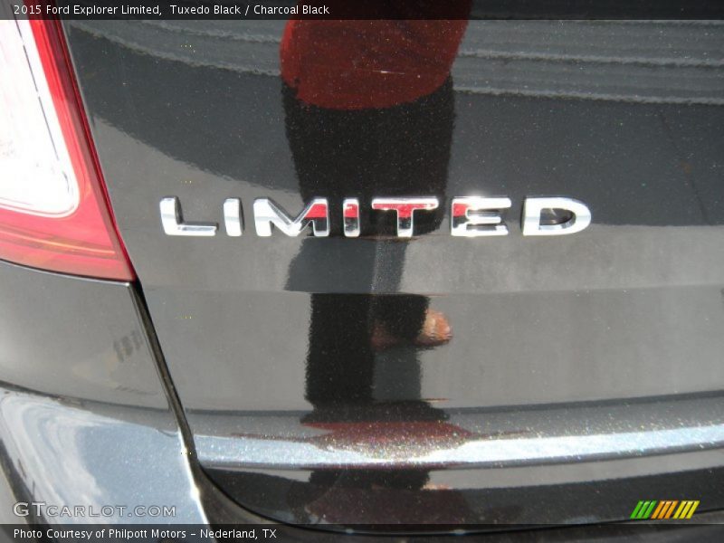 Tuxedo Black / Charcoal Black 2015 Ford Explorer Limited
