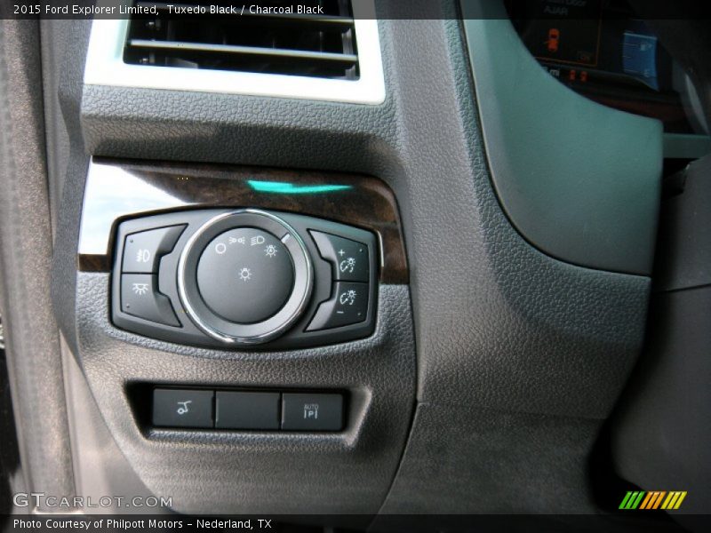 Tuxedo Black / Charcoal Black 2015 Ford Explorer Limited