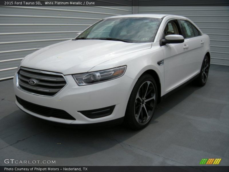  2015 Taurus SEL White Platinum Metallic