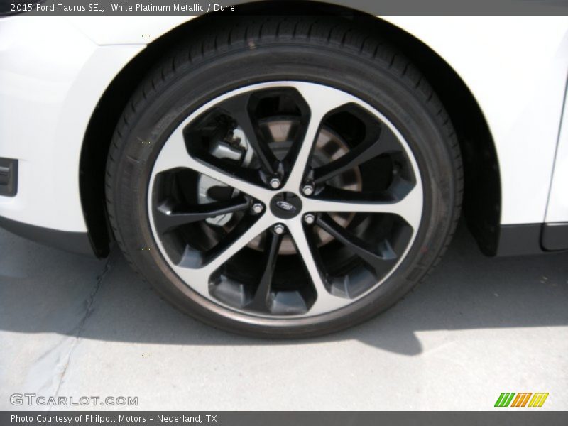 White Platinum Metallic / Dune 2015 Ford Taurus SEL