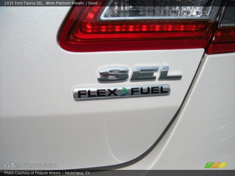  2015 Taurus SEL Logo