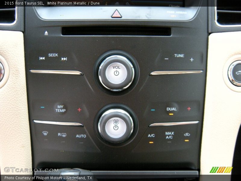 White Platinum Metallic / Dune 2015 Ford Taurus SEL
