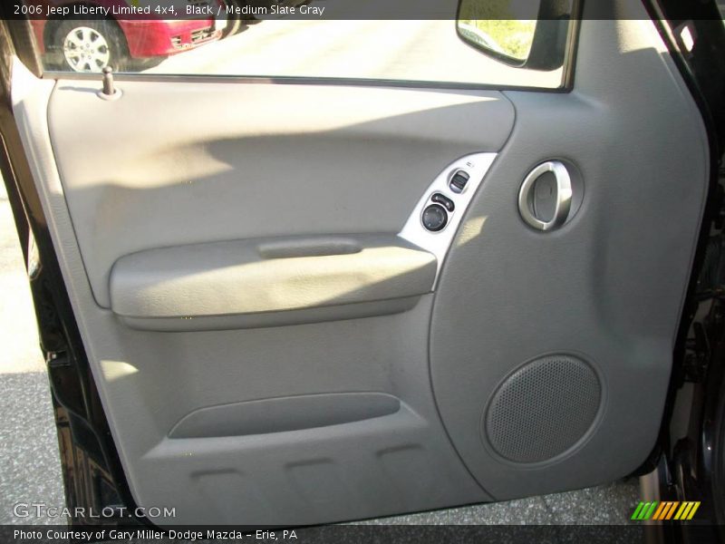 Black / Medium Slate Gray 2006 Jeep Liberty Limited 4x4