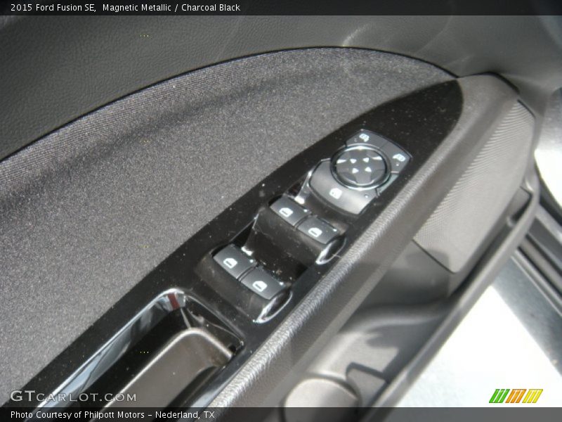 Magnetic Metallic / Charcoal Black 2015 Ford Fusion SE
