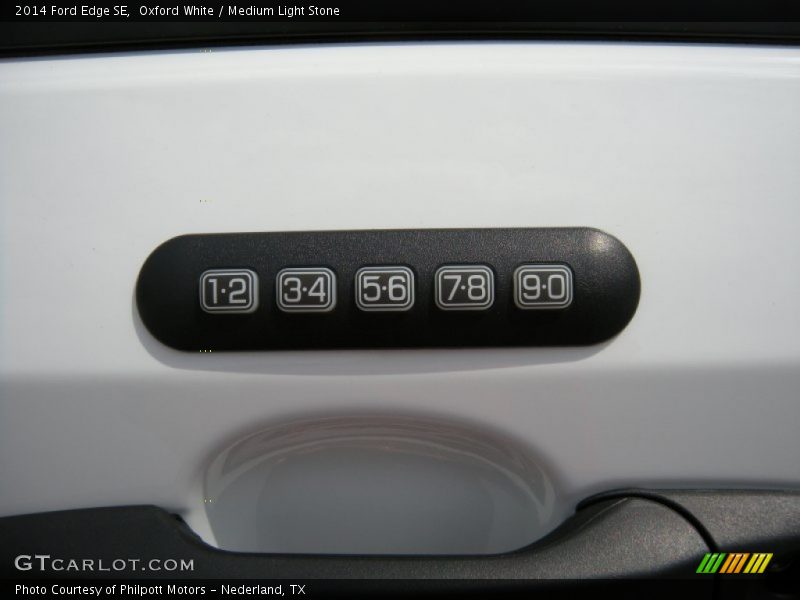 Oxford White / Medium Light Stone 2014 Ford Edge SE