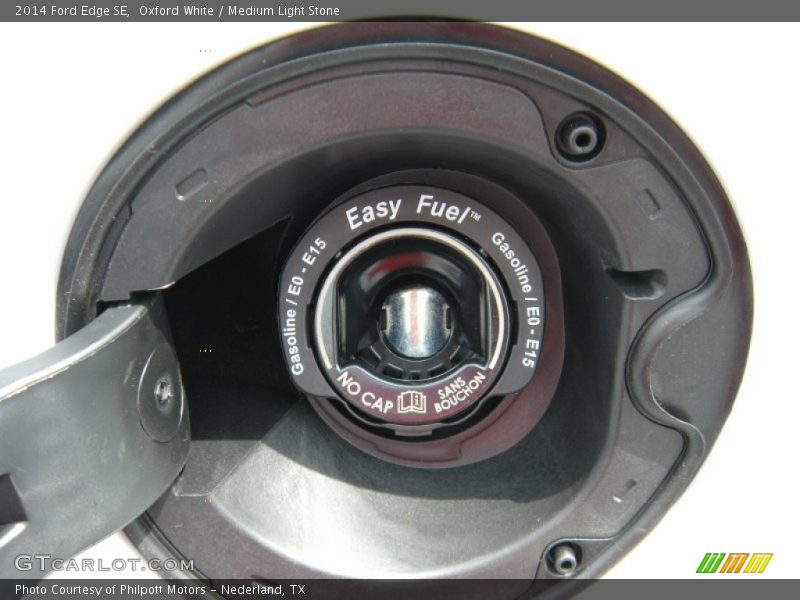 Oxford White / Medium Light Stone 2014 Ford Edge SE