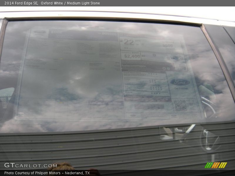 Oxford White / Medium Light Stone 2014 Ford Edge SE