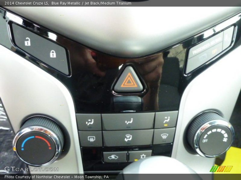 Blue Ray Metallic / Jet Black/Medium Titanium 2014 Chevrolet Cruze LS