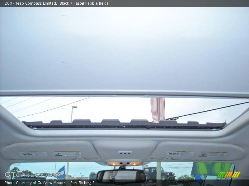 Black / Pastel Pebble Beige 2007 Jeep Compass Limited