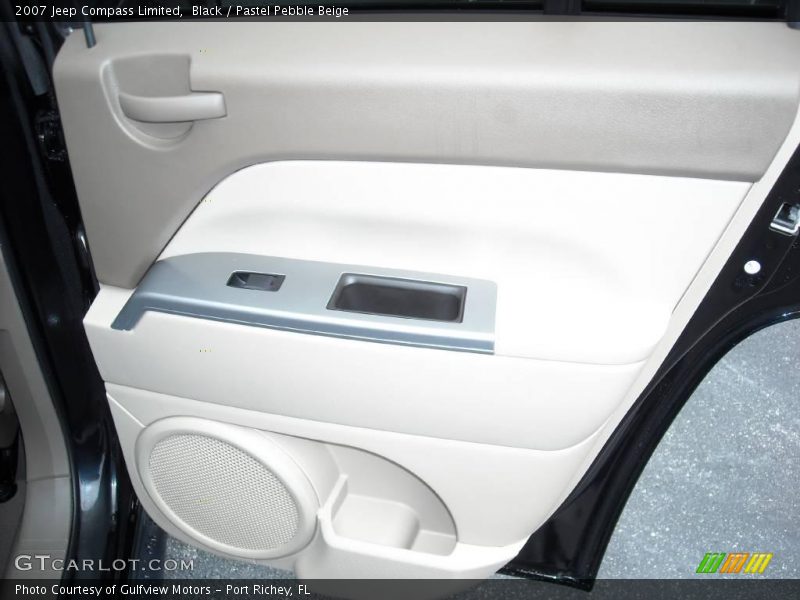 Black / Pastel Pebble Beige 2007 Jeep Compass Limited
