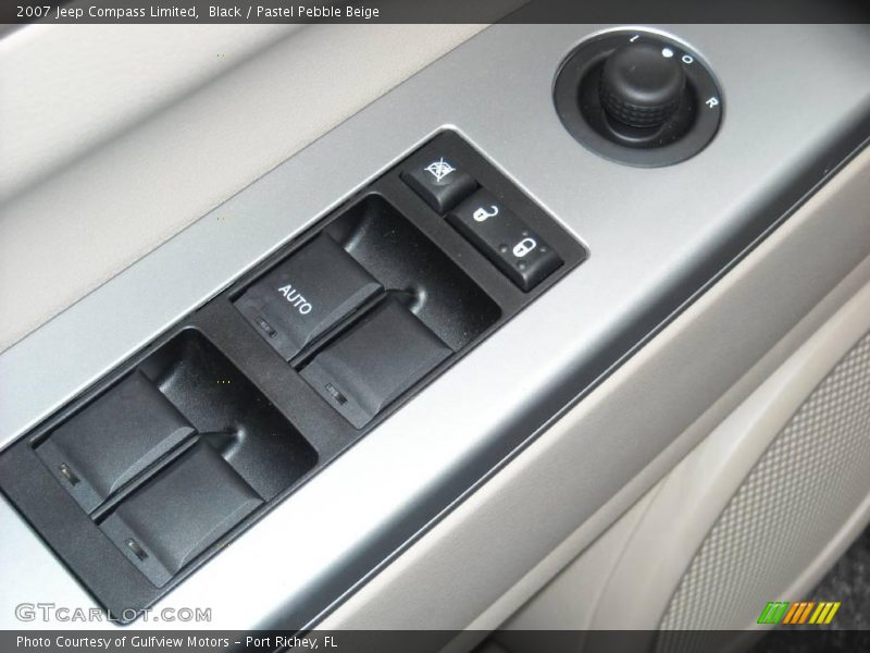 Black / Pastel Pebble Beige 2007 Jeep Compass Limited