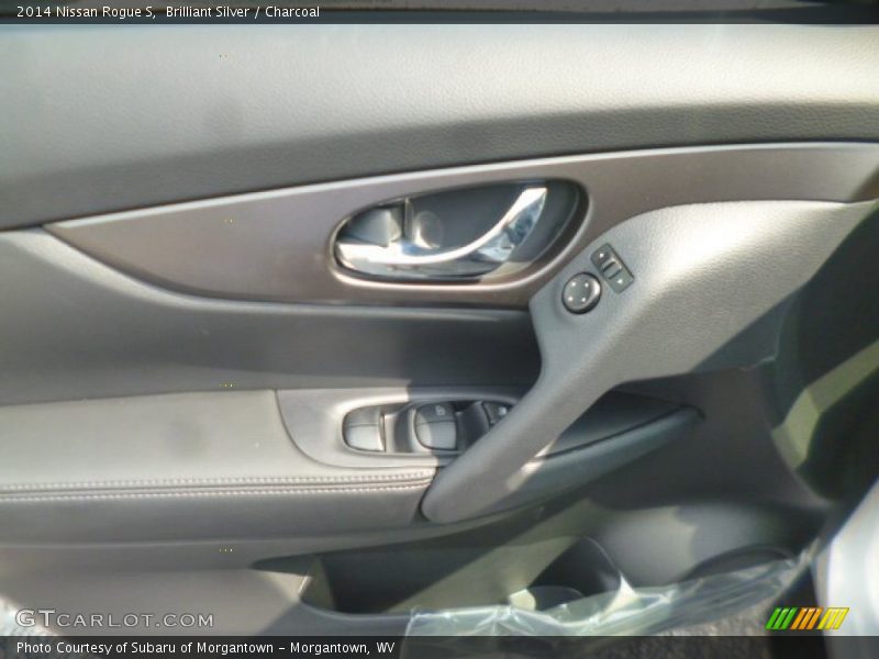 Brilliant Silver / Charcoal 2014 Nissan Rogue S