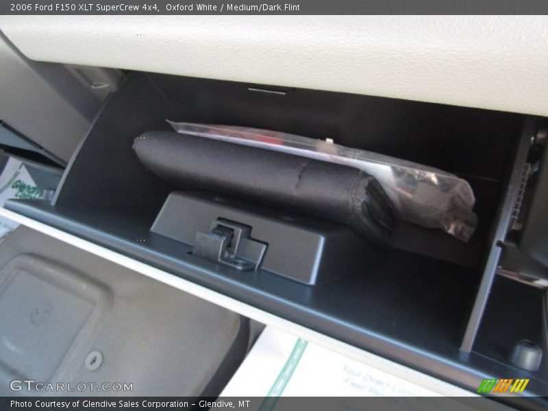 Oxford White / Medium/Dark Flint 2006 Ford F150 XLT SuperCrew 4x4
