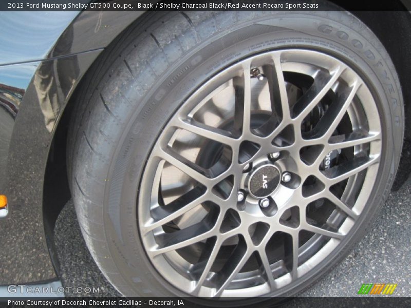 Black / Shelby Charcoal Black/Red Accent Recaro Sport Seats 2013 Ford Mustang Shelby GT500 Coupe