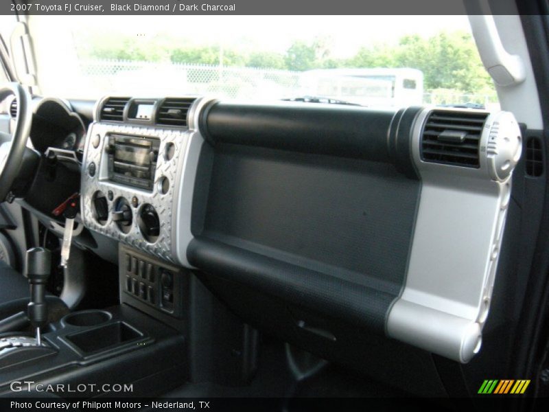 Black Diamond / Dark Charcoal 2007 Toyota FJ Cruiser