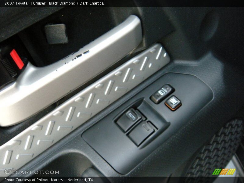 Black Diamond / Dark Charcoal 2007 Toyota FJ Cruiser