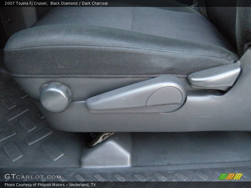 Black Diamond / Dark Charcoal 2007 Toyota FJ Cruiser