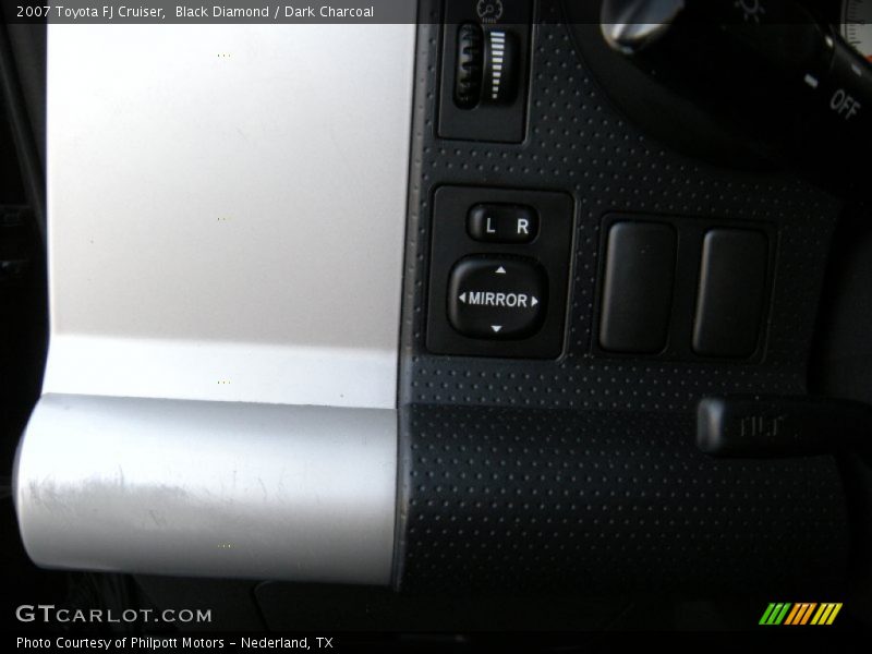 Black Diamond / Dark Charcoal 2007 Toyota FJ Cruiser